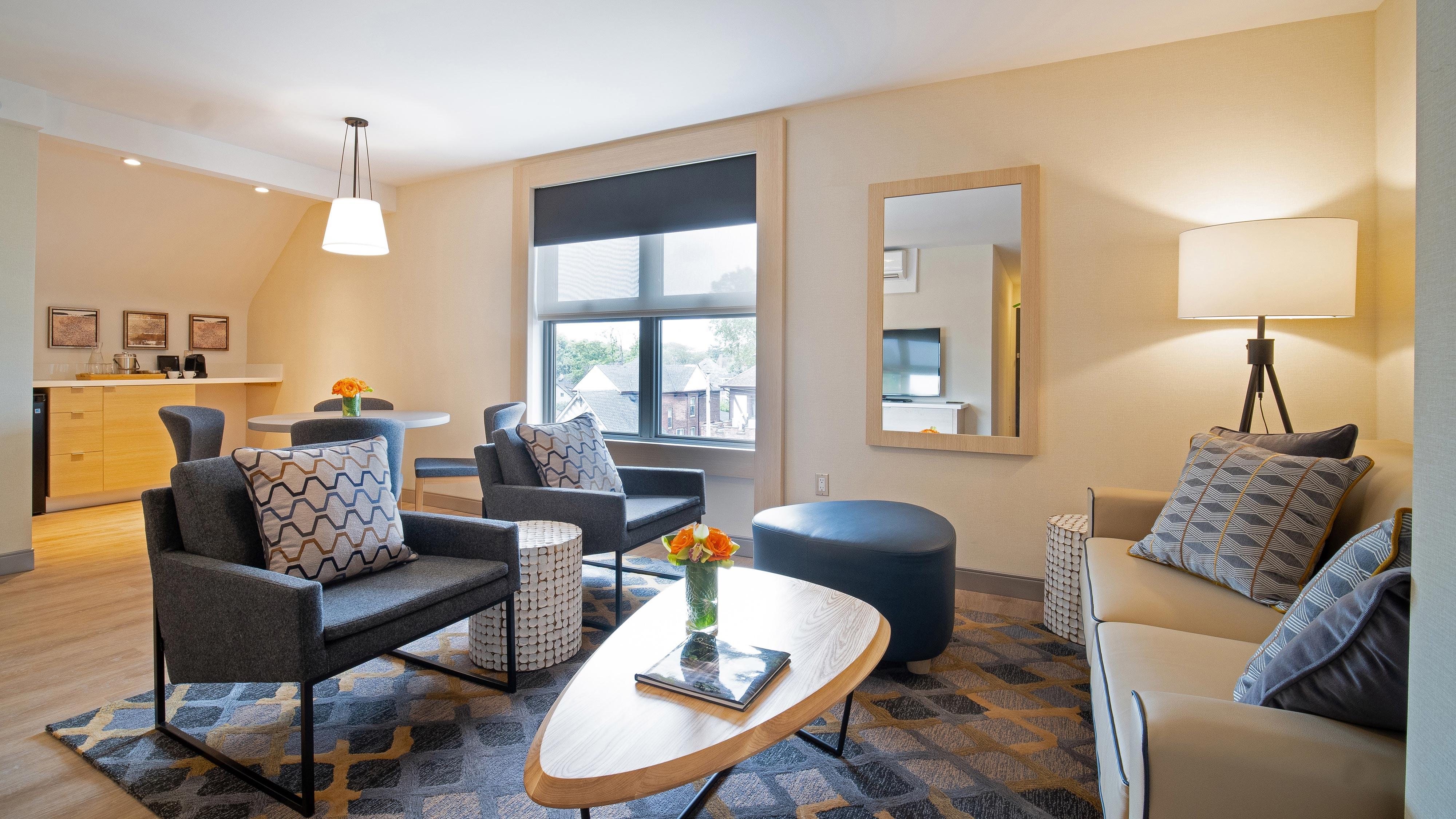The Insignia Hotel, Sarnia, A Tribute Portfolio Hotel Exterior foto